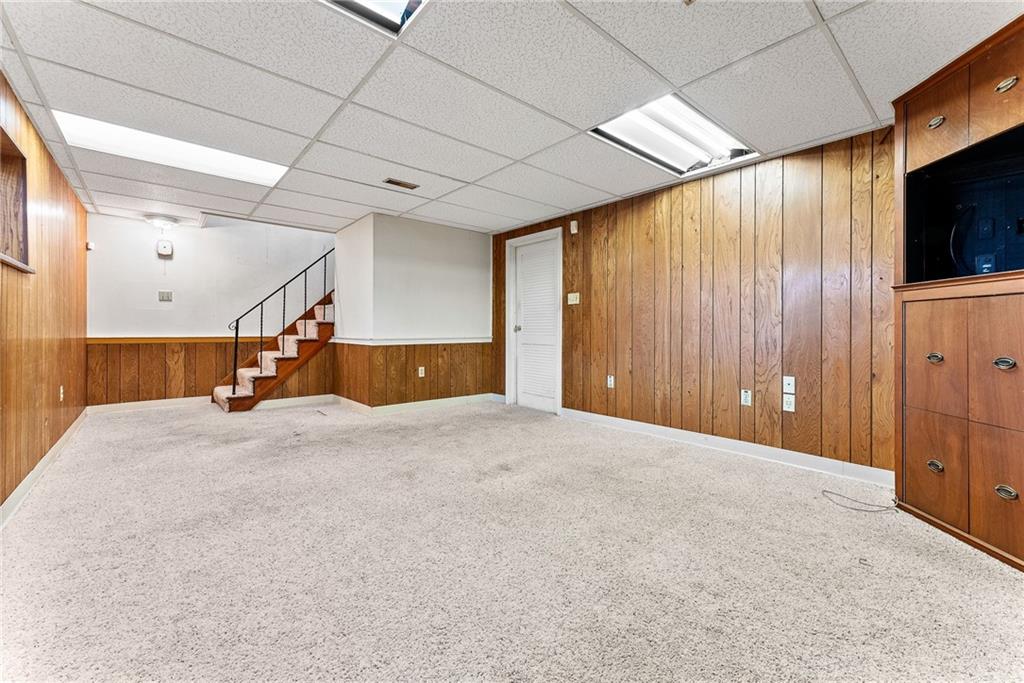 1008 Thorn Run Road Coraopolis, PA 15108 - Photo 13 of 28 a very nice looking room with a flat screen tv