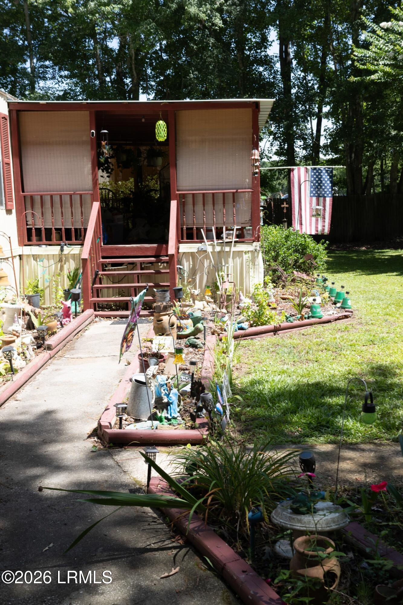 171 Stanley Road Beaufort, SC 29906 - Photo 6 of 28 7f80680f-89ed-4b14-9e0b-bbc0f9e7976a