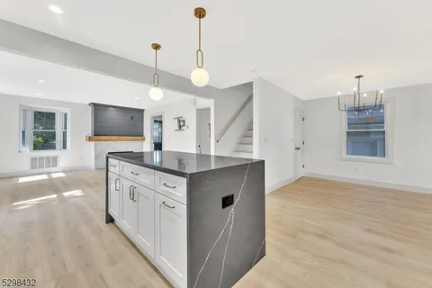 $4,000 | 317 Montclair Avenue, Newark, NJ 07104