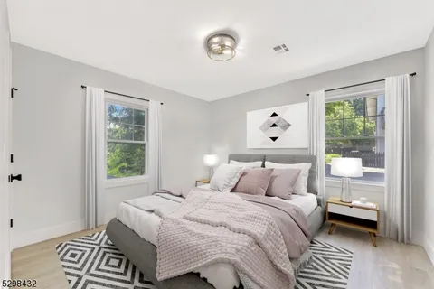 $4,000 | 317 Montclair Avenue, Newark, NJ 07104