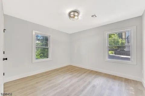 $4,000 | 317 Montclair Avenue, Newark, NJ 07104