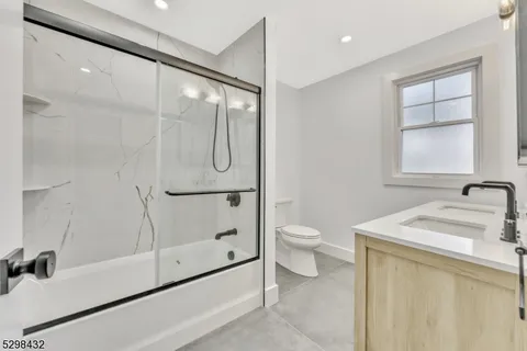 $4,000 | 317 Montclair Avenue, Newark, NJ 07104