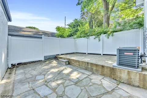 $4,000 | 317 Montclair Avenue, Newark, NJ 07104