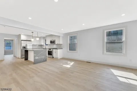 $4,000 | 317 Montclair Avenue, Newark, NJ 07104