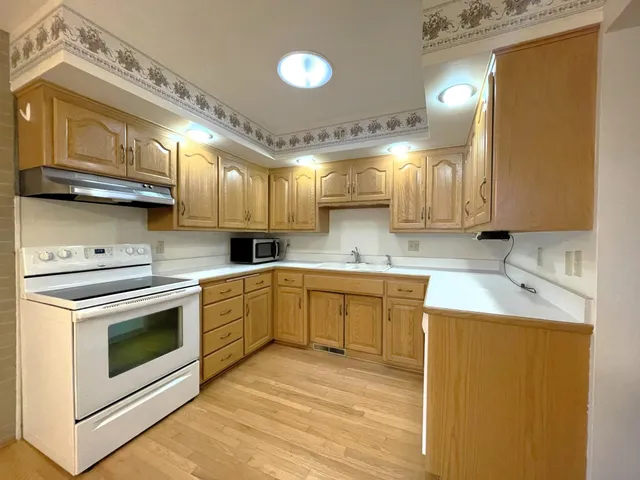 $2,300 | 3840 North Green Bay Road, Caledonia, WI 53404