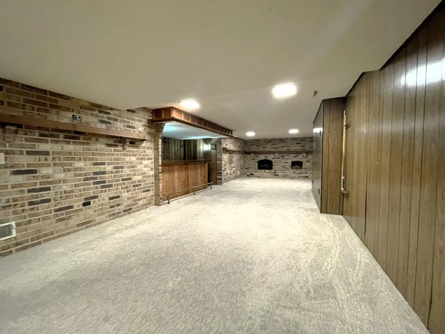 $2,300 | 3840 North Green Bay Road, Caledonia, WI 53404