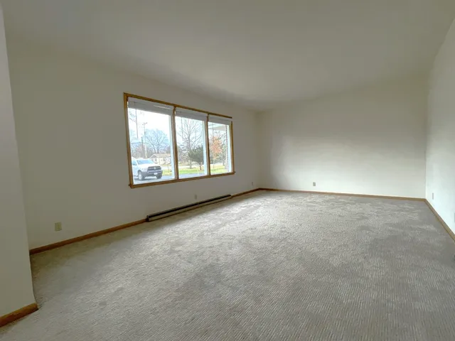 $2,300 | 3840 North Green Bay Road, Caledonia, WI 53404