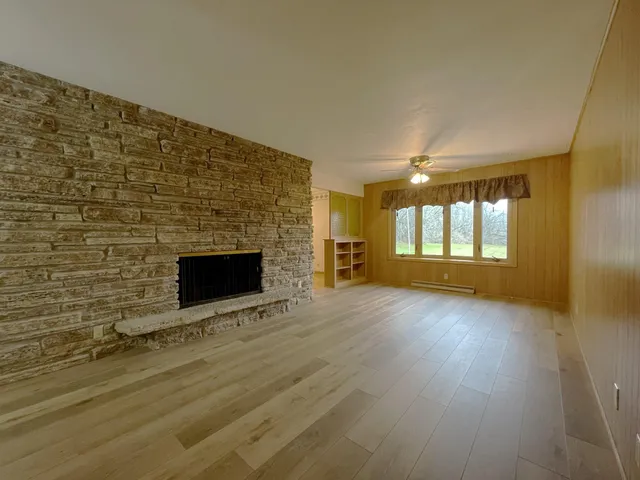 $2,300 | 3840 North Green Bay Road, Caledonia, WI 53404