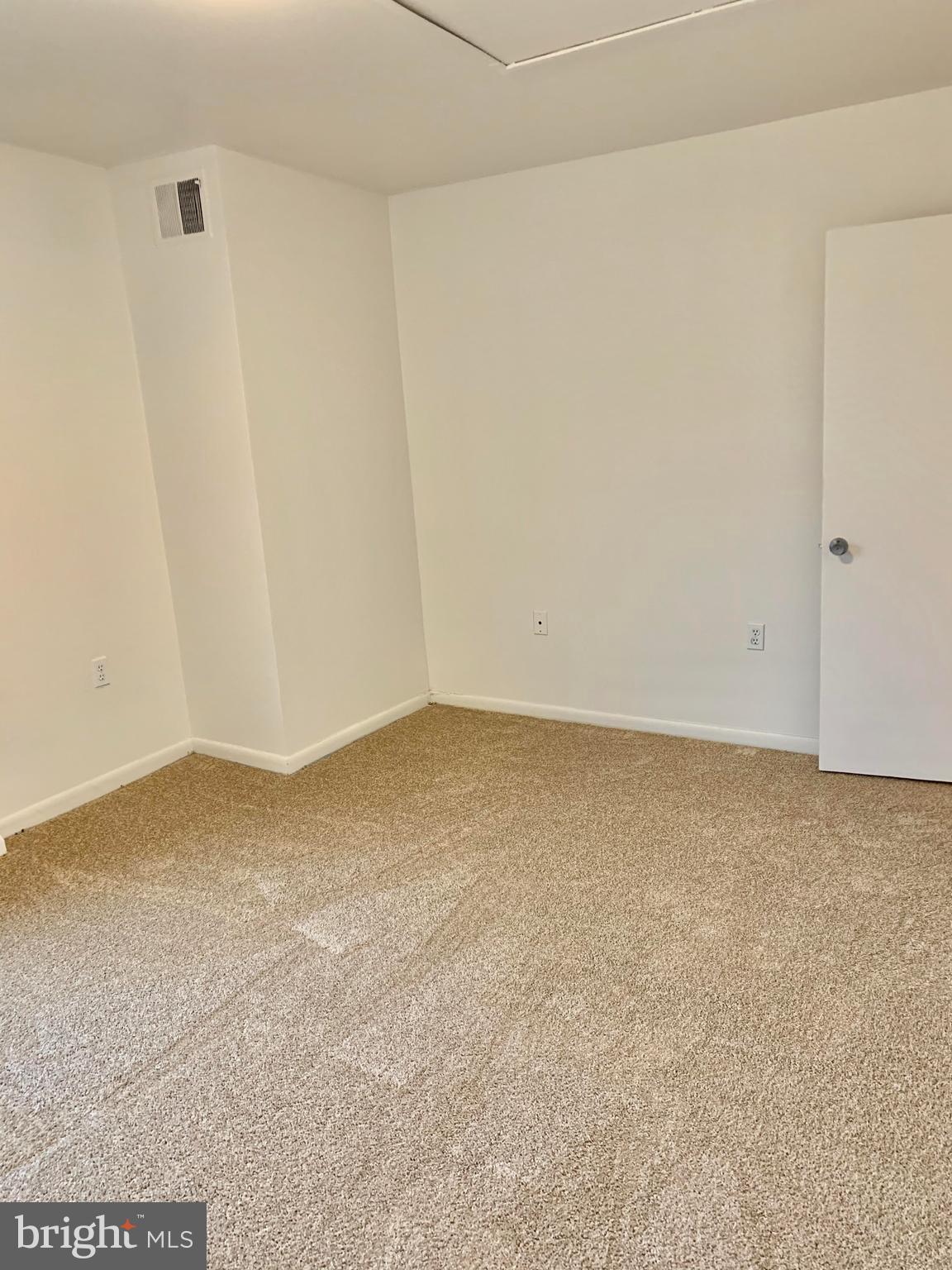 15702 Dorset Road, Unit 138 Laurel, MD 20707 - Photo 20 of 25 MASTER BEDROOM