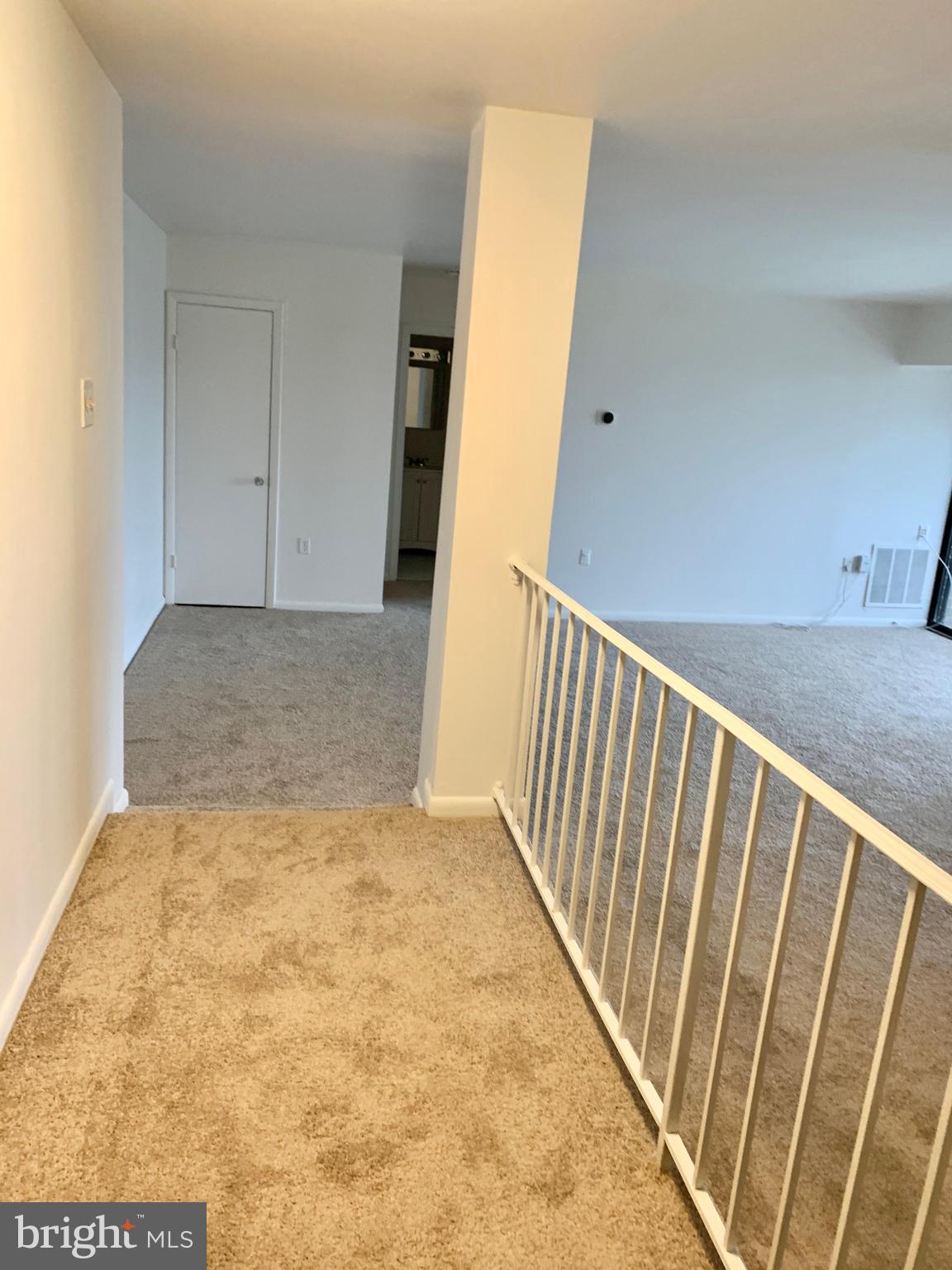 15702 Dorset Road, Unit 138 Laurel, MD 20707 - Photo 3 of 25 ENTRANCE TO LIVING AND DINING RM