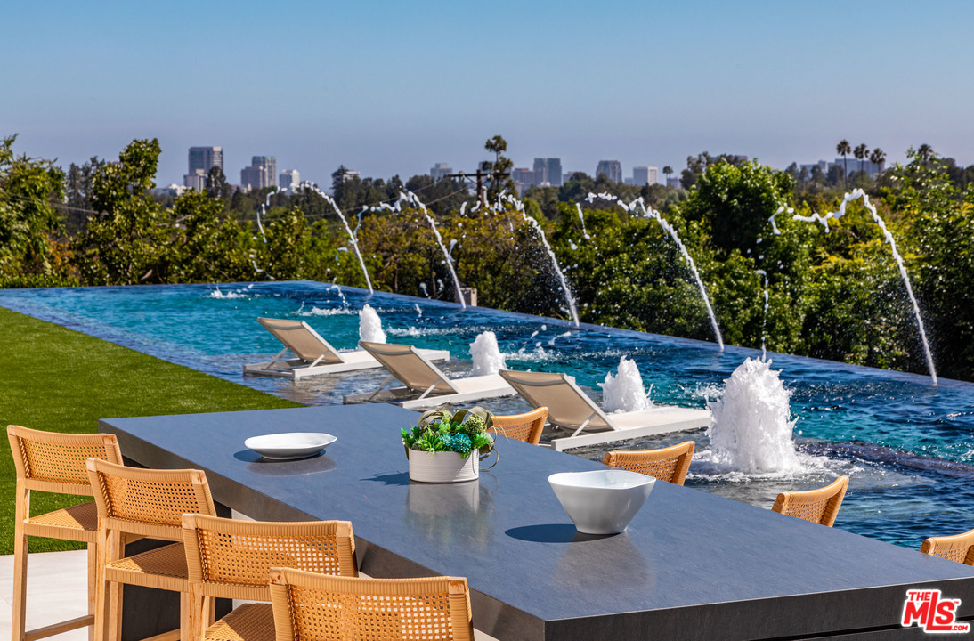 1259 Beverly Estate Drive Beverly Hills, CA 90210 - Photo 12 of 43