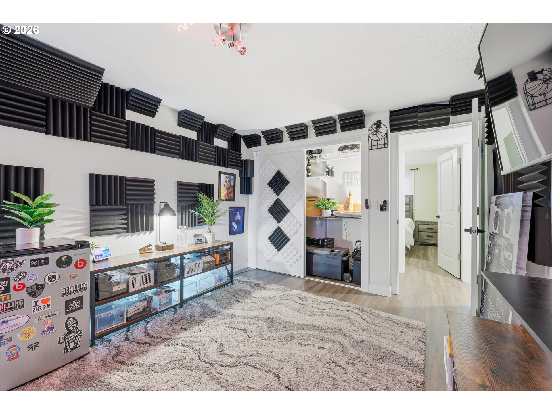 2073 Southeast Kane Avenue Gresham, OR 97080 - Photo 17 of 25 a living room with furniture and flat screen tv
