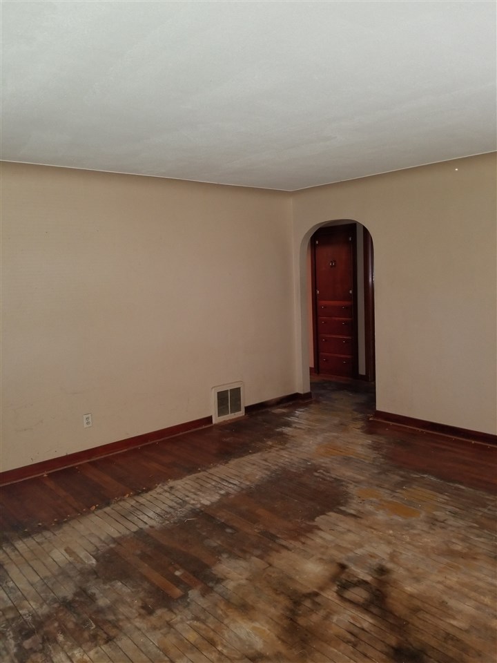 160 South Lincoln Road Bay City, MI 48708 - Photo 21 of 29