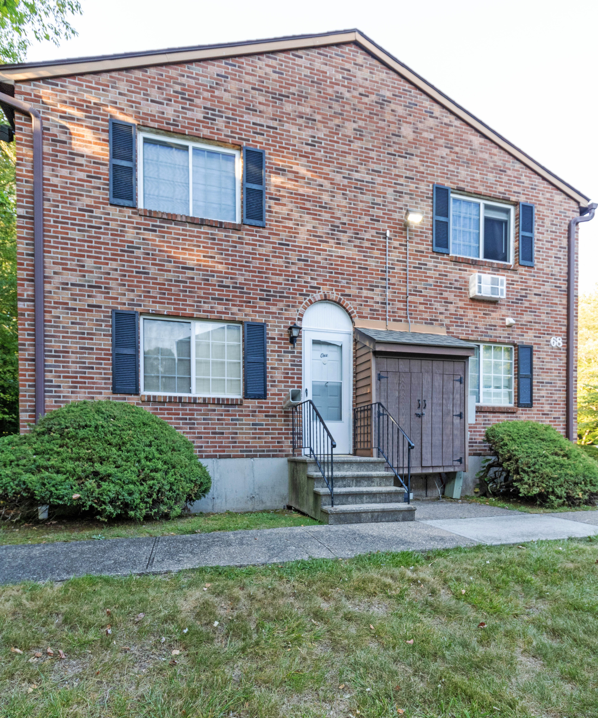 68 Sharon Road, Unit 1 Waterbury, CT 06705 - Photo 1 of 1 Gallery Image 1