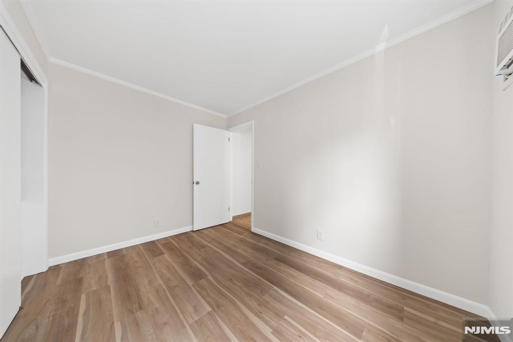 271 Travers Place Lyndhurst, NJ 07071 - Photo 23 of 50