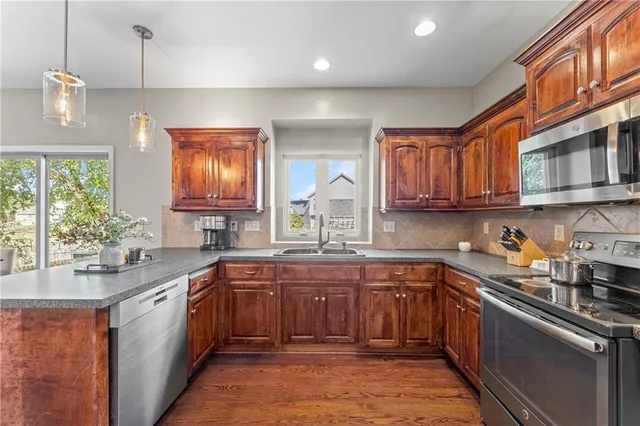 $430,000 | 3920 Southwest Windemere Drive, Lee's Summit, MO 64082