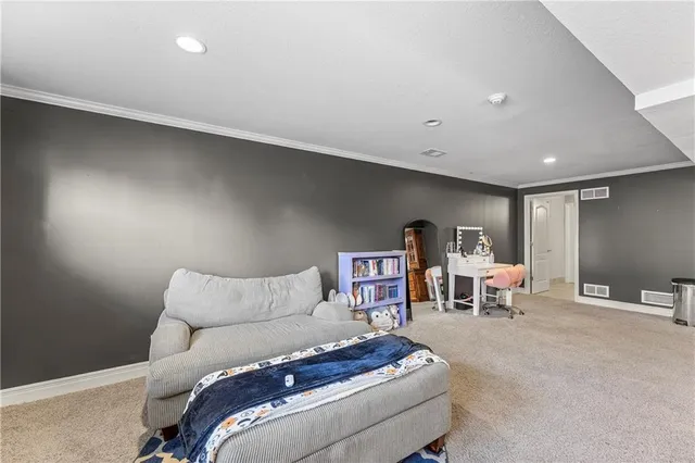 $430,000 | 3920 Southwest Windemere Drive, Lee's Summit, MO 64082