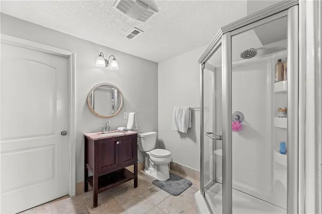 $430,000 | 3920 Southwest Windemere Drive, Lee's Summit, MO 64082