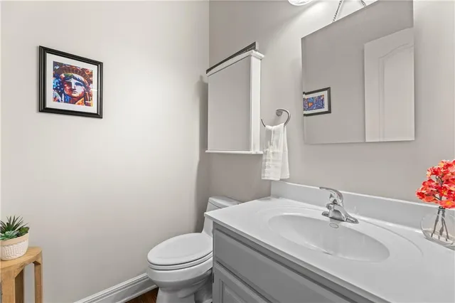 $430,000 | 3920 Southwest Windemere Drive, Lee's Summit, MO 64082