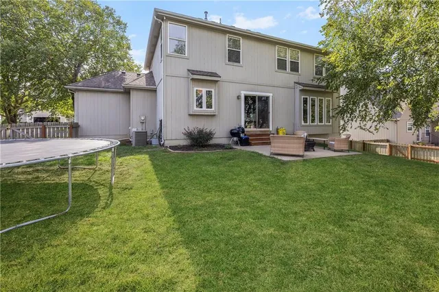 $430,000 | 3920 Southwest Windemere Drive, Lee's Summit, MO 64082