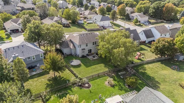 $430,000 | 3920 Southwest Windemere Drive, Lee's Summit, MO 64082