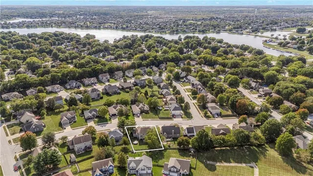 $430,000 | 3920 Southwest Windemere Drive, Lee's Summit, MO 64082