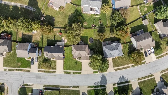 $430,000 | 3920 Southwest Windemere Drive, Lee's Summit, MO 64082