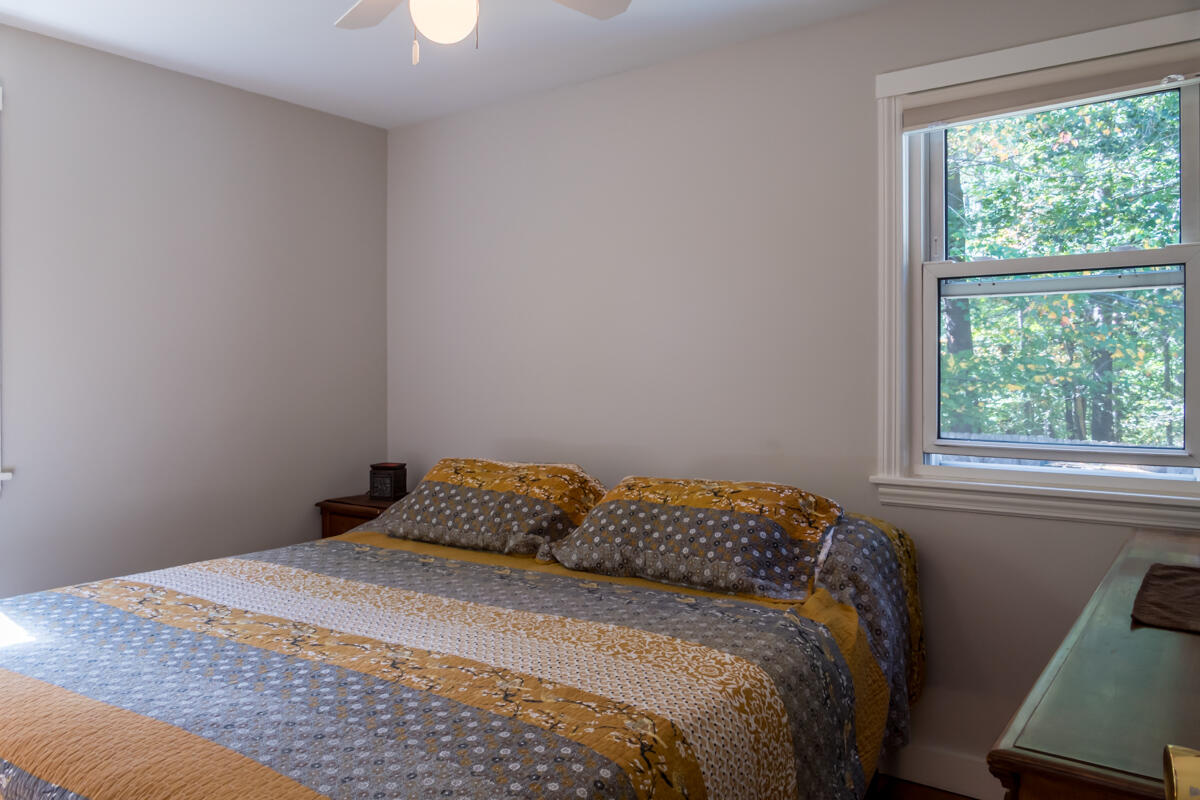 102 Merrymeeting Road Brunswick, ME 04011 - Photo 17 of 43 21-1st floor bedroom (1 of 3)