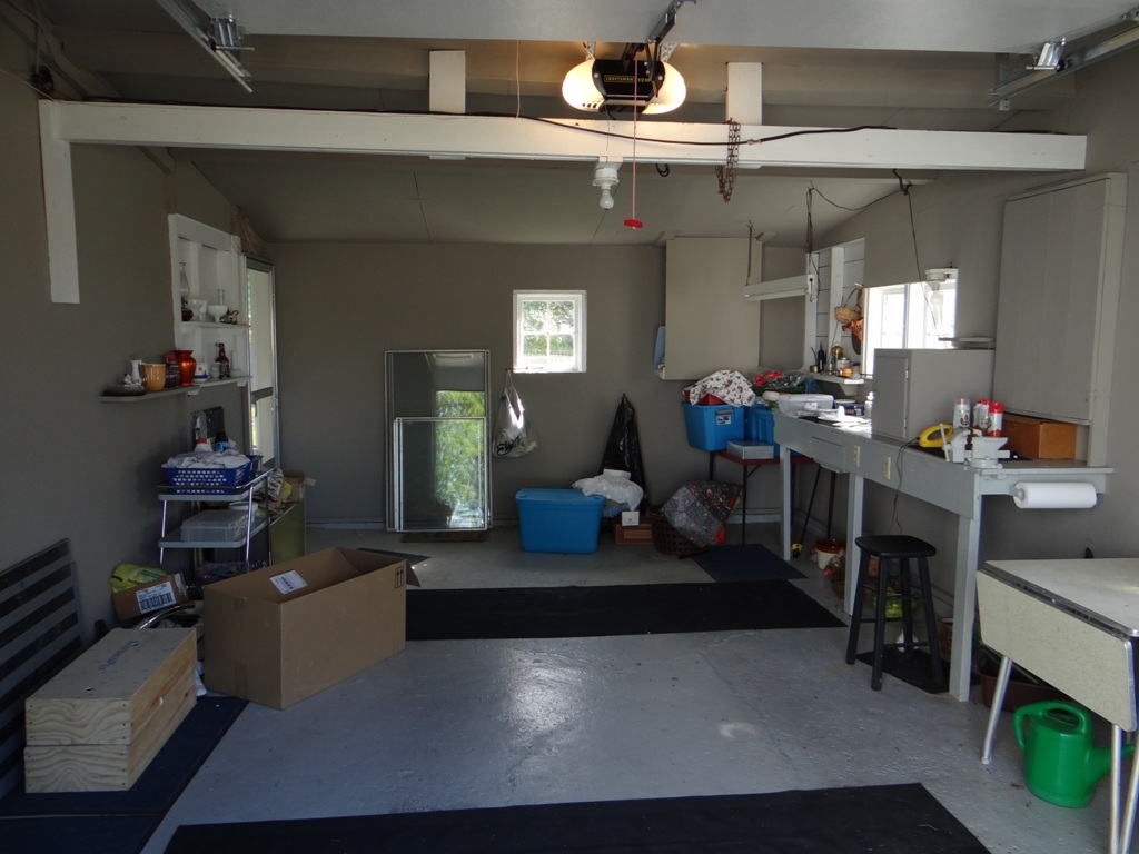 217 Angling Road Farmland, IN 47340 - Photo 15 of 19 Gallery Image 15
