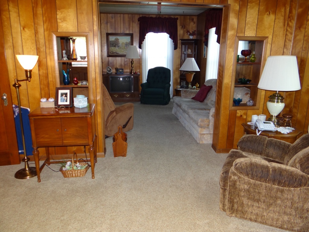 217 Angling Road Farmland, IN 47340 - Photo 17 of 19 Gallery Image 17