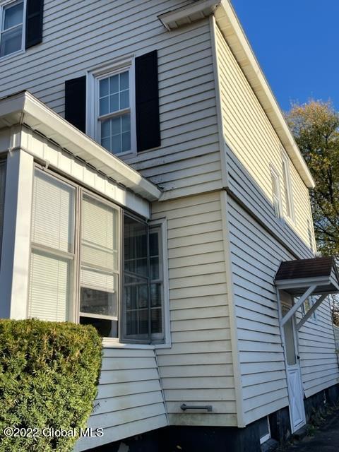 137 Bradford Road Schenectady, NY 12304 - Photo 3 of 40 IMG_6178