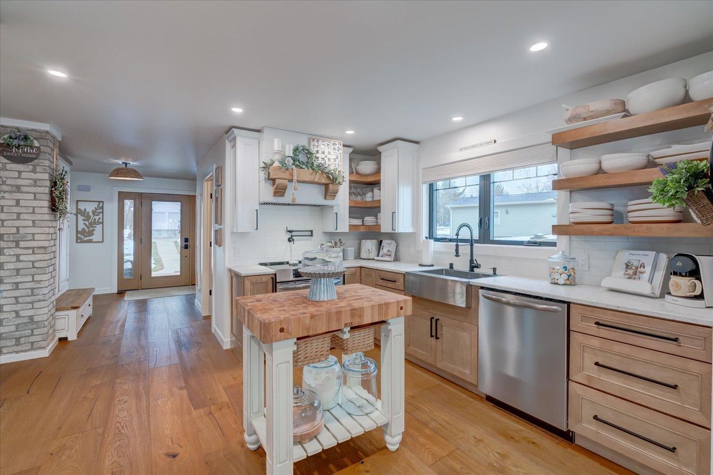 N8595 Sunset Beach Road Beaver Dam, WI 53916 - Photo 12 of 60