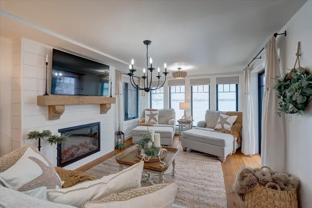 $774,900 | N8595 Sunset Beach Road, Beaver Dam, WI 53916