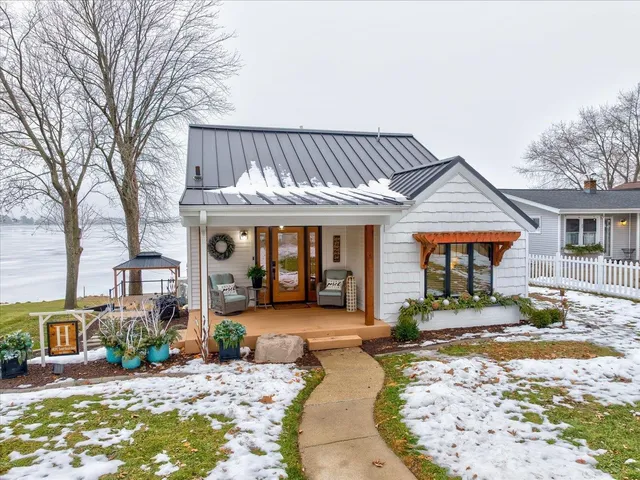 $774,900 | N8595 Sunset Beach Road, Beaver Dam, WI 53916