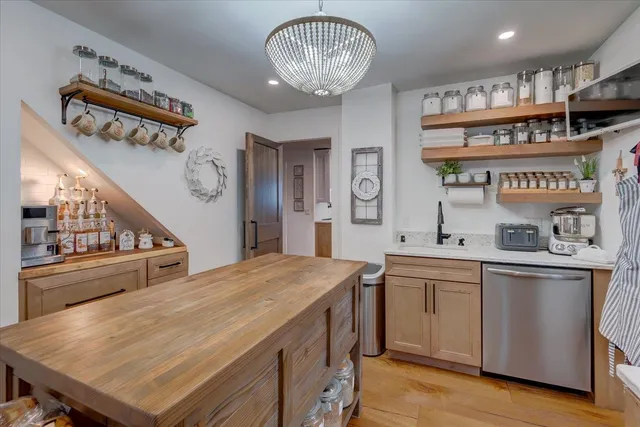 $774,900 | N8595 Sunset Beach Road, Beaver Dam, WI 53916