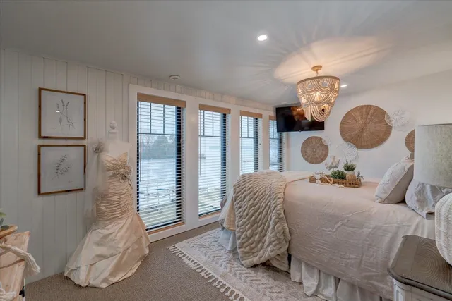 $774,900 | N8595 Sunset Beach Road, Beaver Dam, WI 53916