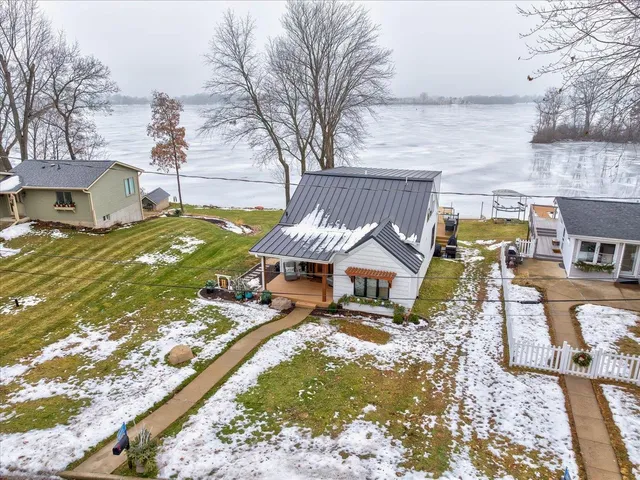 $774,900 | N8595 Sunset Beach Road, Beaver Dam, WI 53916