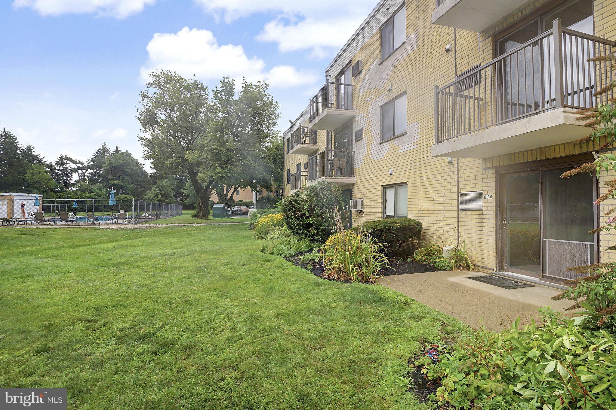 1575 West Street Road, Unit 614 Warminster, PA 18974 - Photo 23 of 28 Outdoor Patio