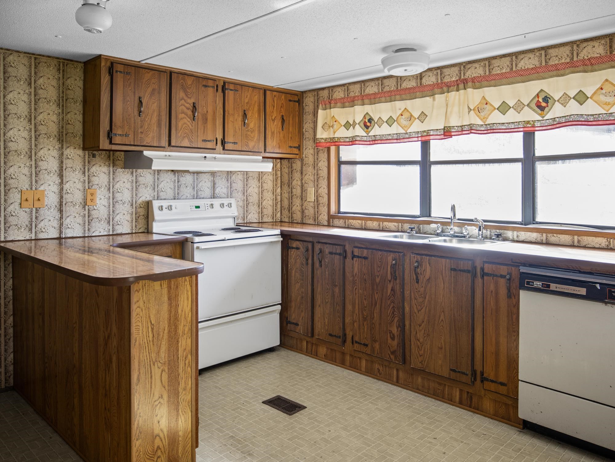 1220 Old Johnson Road Cowpens, SC 29330 - Photo 13 of 24 Gallery Image 13