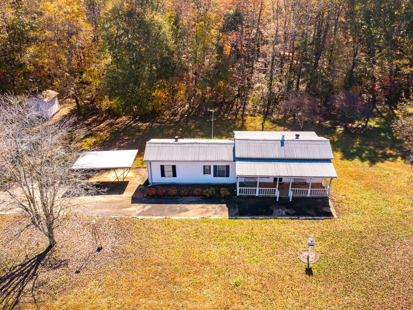 1220 Old Johnson Road Cowpens, SC 29330 - Photo 2 of 24 Gallery Image 2