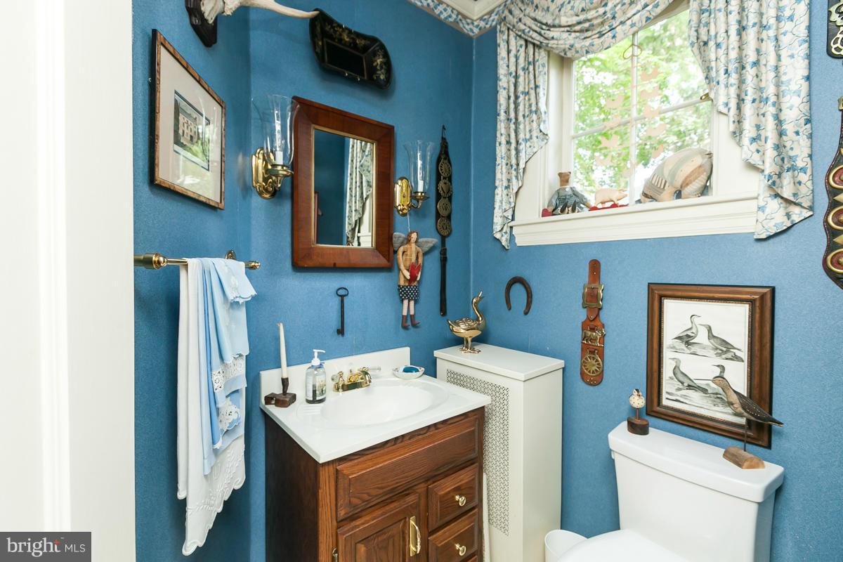 4309 Norwood Road Baltimore, MD 21218 - Photo 11 of 30 Bath