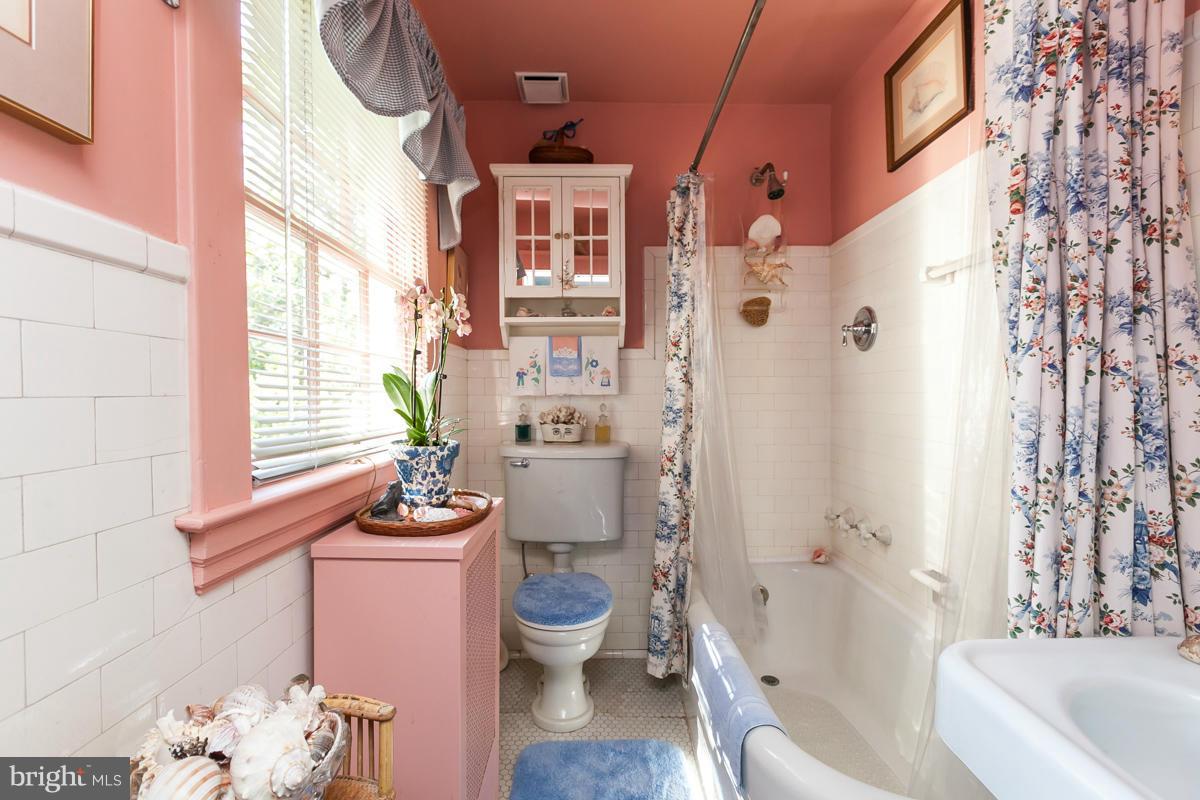 4309 Norwood Road Baltimore, MD 21218 - Photo 22 of 30 Bath