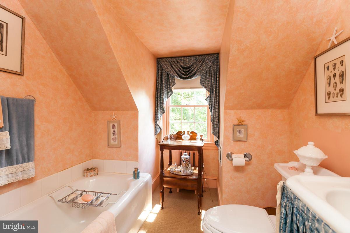 4309 Norwood Road Baltimore, MD 21218 - Photo 23 of 30 Bath