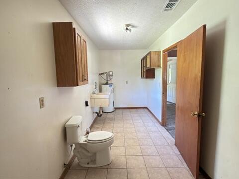 2908 R M Ward Road Ponce de Leon, FL 32455 - Photo 17 of 22 laundry/half bath view 2