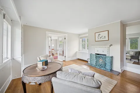 $3,200,000 | 100 Old Green Bay Road, Winnetka, IL 60093