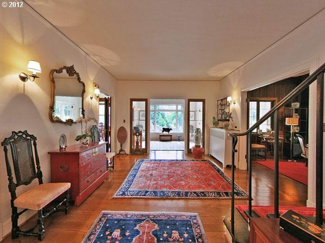 240 Southwest Tryon Hill Road Portland, OR 97219 - Photo 3 of 14 Gallery Image 3