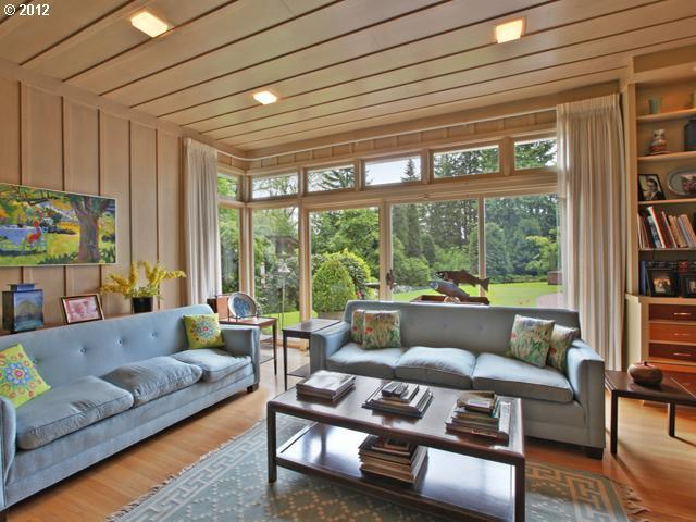 240 Southwest Tryon Hill Road Portland, OR 97219 - Photo 8 of 14 Gallery Image 8