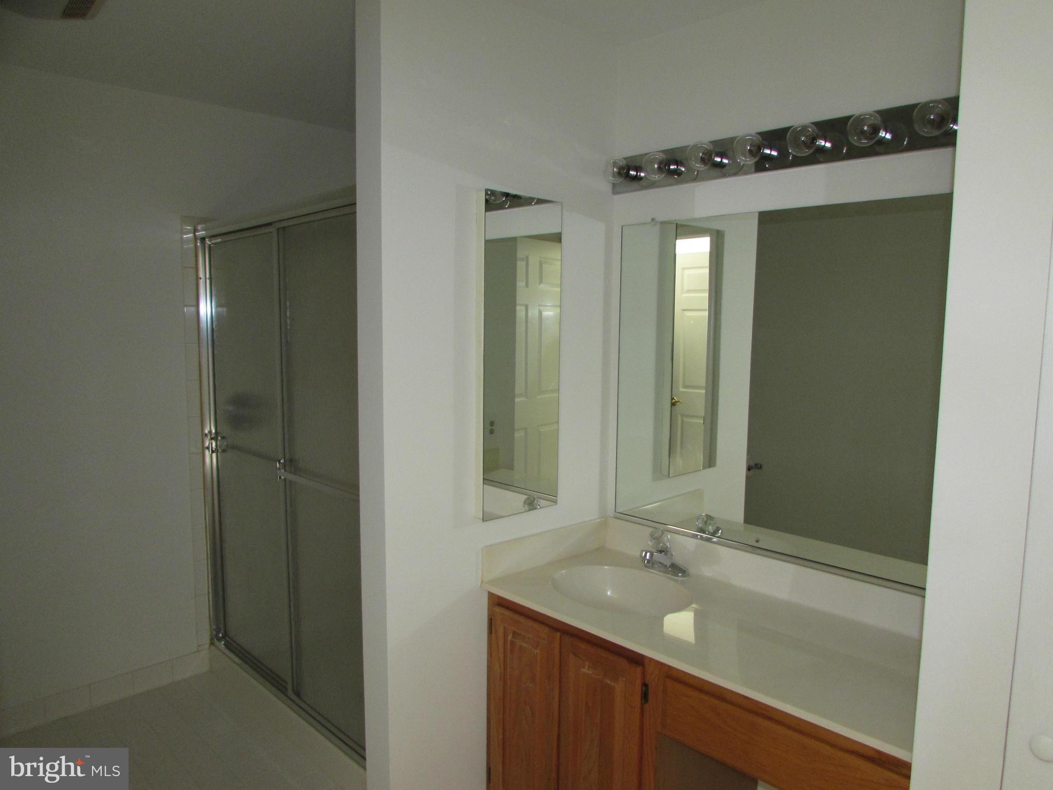 3901 Darleigh Road, Unit H Baltimore, MD 21236 - Photo 16 of 21 Bath