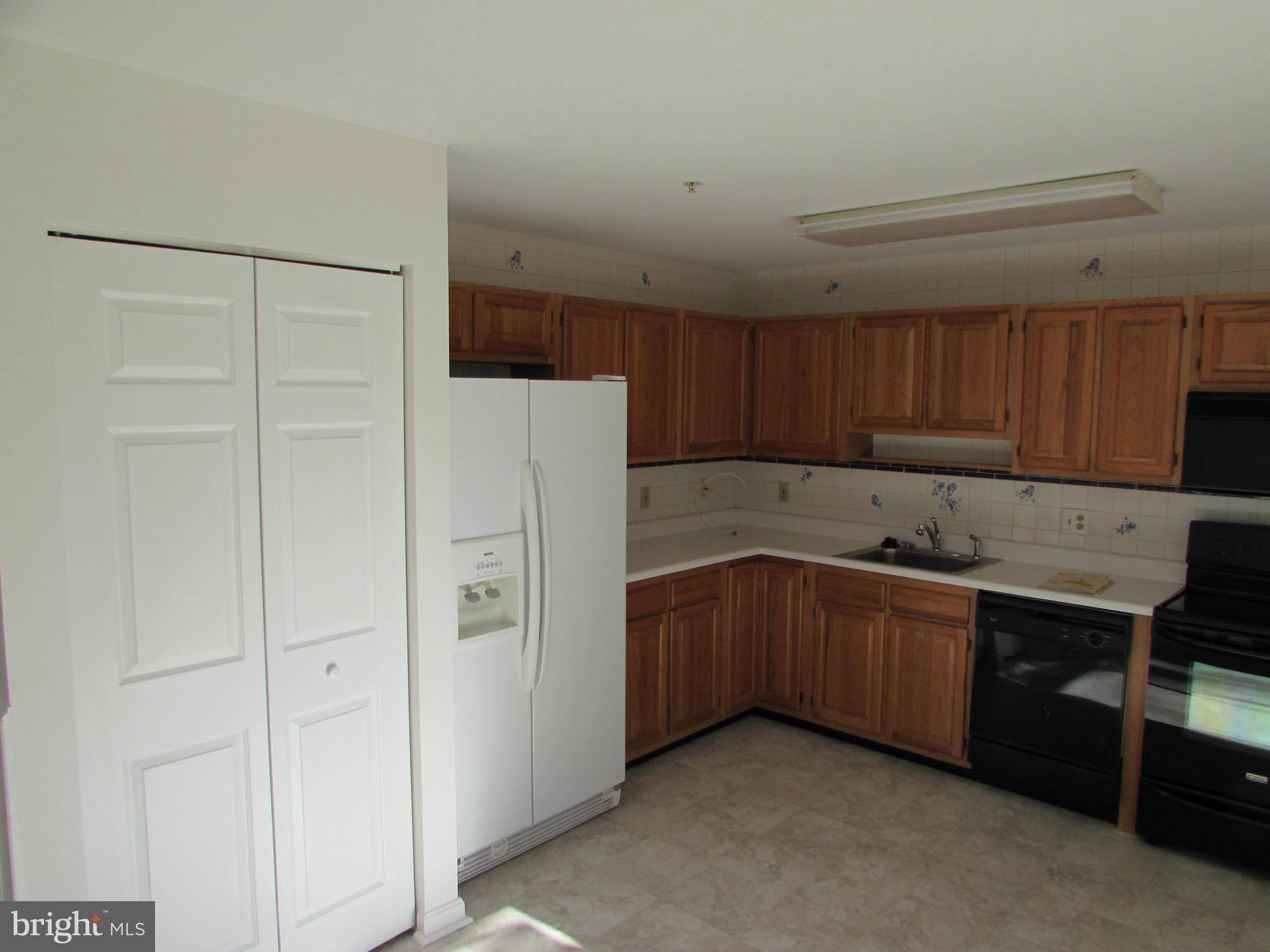 3901 Darleigh Road, Unit H Baltimore, MD 21236 - Photo 5 of 21 Kitchen