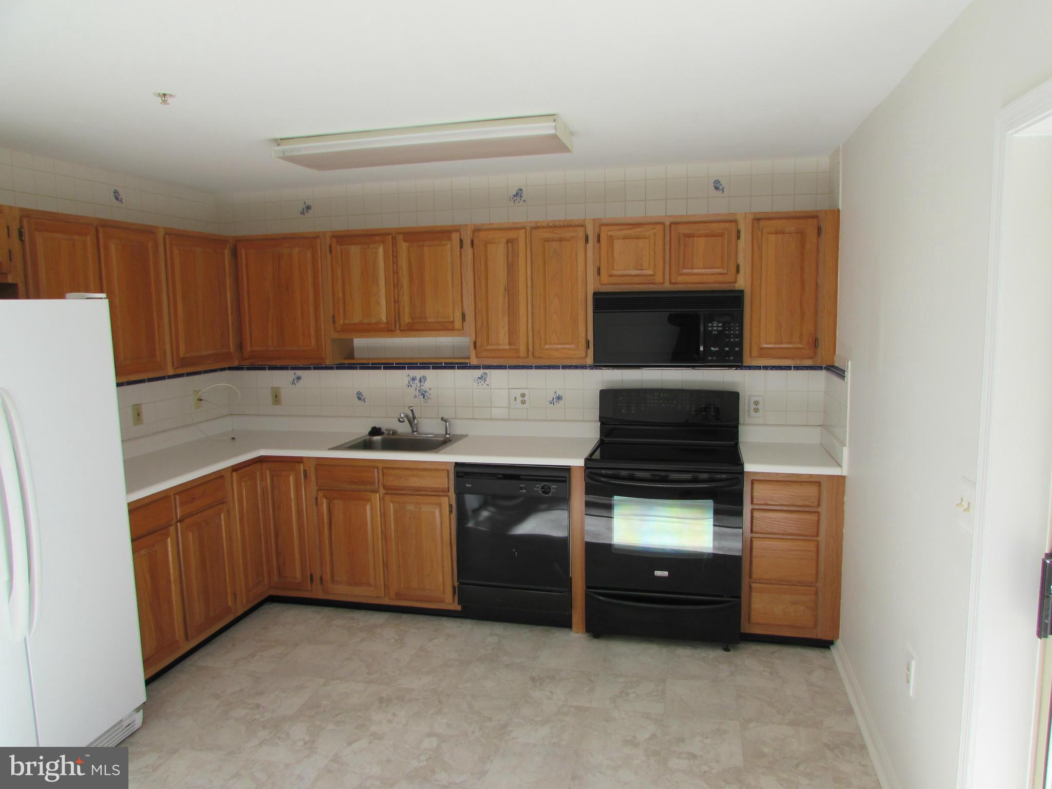 3901 Darleigh Road, Unit H Baltimore, MD 21236 - Photo 7 of 21 Kitchen